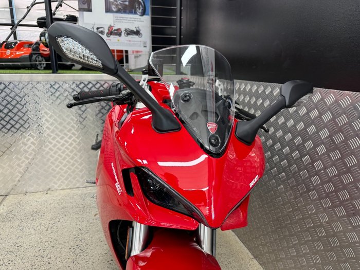 2022 DUCATI SUPERSPORT 950 RED