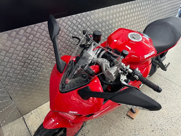 2022 DUCATI SUPERSPORT 950 RED