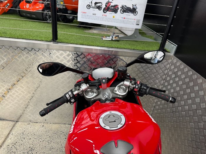 2022 DUCATI SUPERSPORT 950 RED
