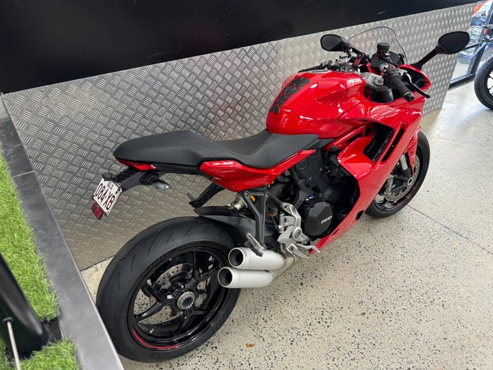 2022 DUCATI SUPERSPORT 950 RED