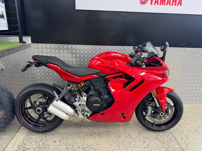 2022 DUCATI SUPERSPORT 950 RED