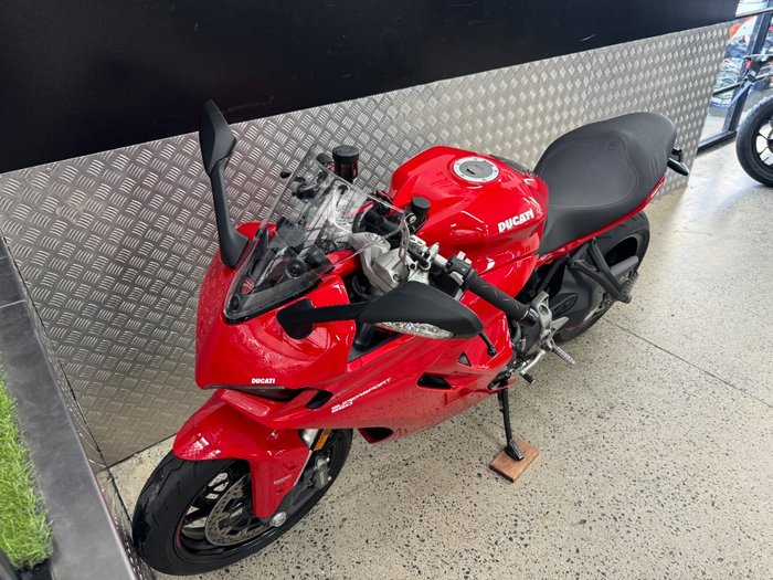 2022 DUCATI SUPERSPORT 950 RED