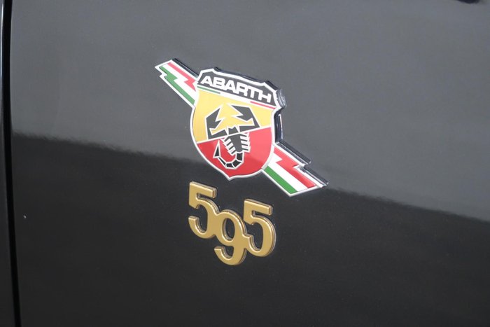 2021 Abarth 595 Scorpioneoro