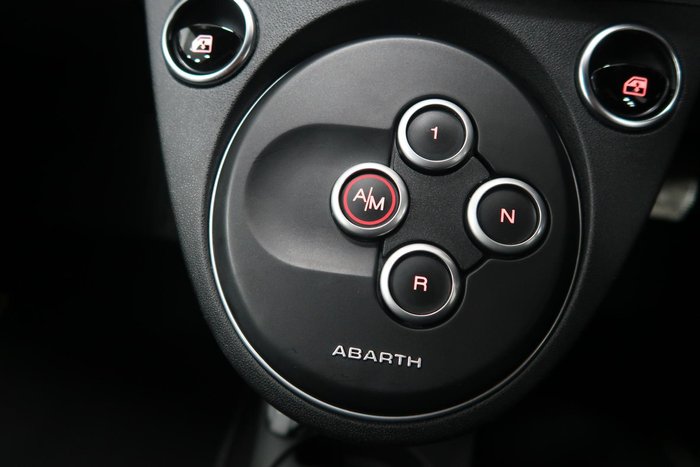 2021 Abarth 595 Scorpioneoro