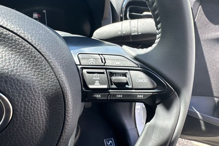 2025 Toyota Yaris SX Hybrid