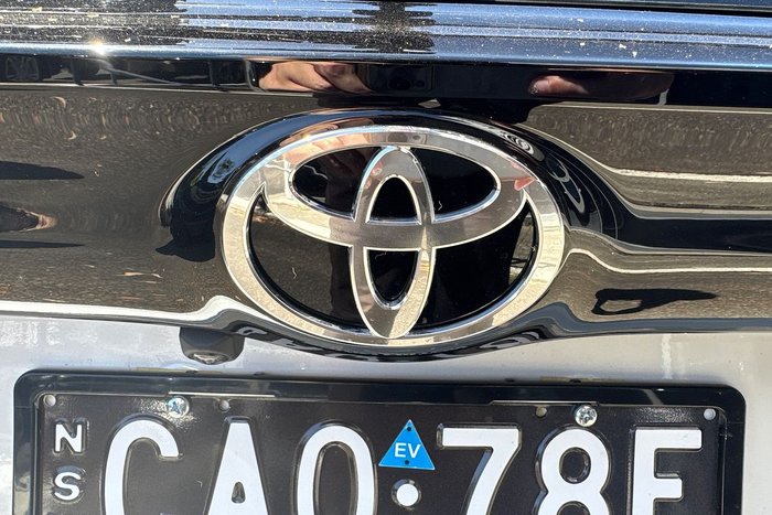 2025 Toyota Yaris SX Hybrid