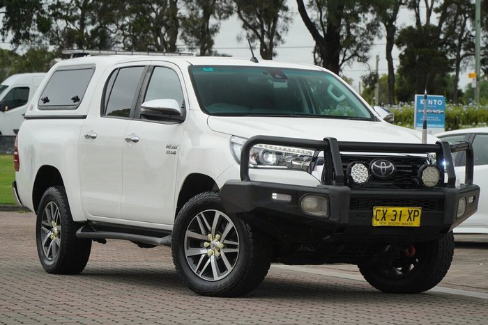 2020 Toyota Hilux SR5