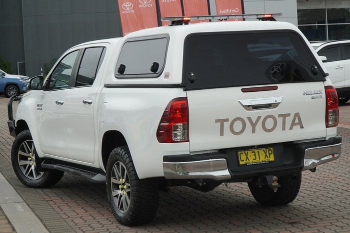 2020 Toyota Hilux SR5