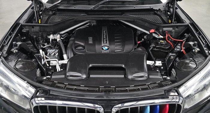 2015 BMW X5 xDrive30d F15 4X4 Constant Black Sapphire