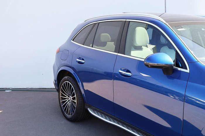 2025 Mercedes-Benz GLC-Class GLC300