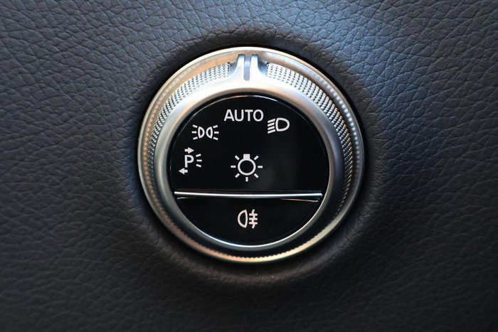 2025 Mercedes-Benz GLC-Class GLC300