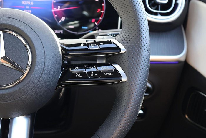 2025 Mercedes-Benz GLC-Class GLC300