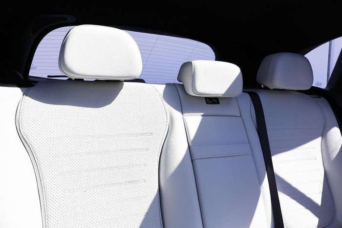 2025 Mercedes-Benz GLC-Class GLC300