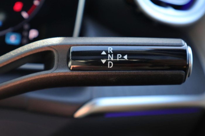 2025 Mercedes-Benz GLC-Class GLC300