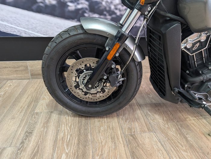 2022 INDIAN SCOUT BOBBER GREY