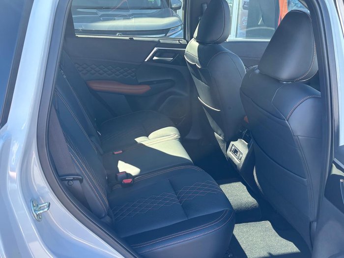 2024 Mitsubishi Outlander Exceed Tourer