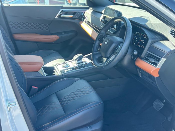 2024 Mitsubishi Outlander Exceed Tourer