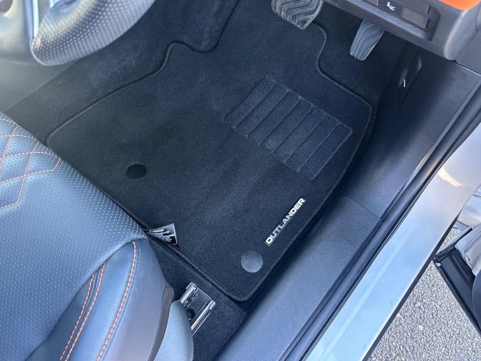 2024 Mitsubishi Outlander Exceed Tourer