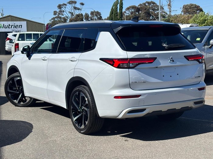 2024 Mitsubishi Outlander Exceed Tourer