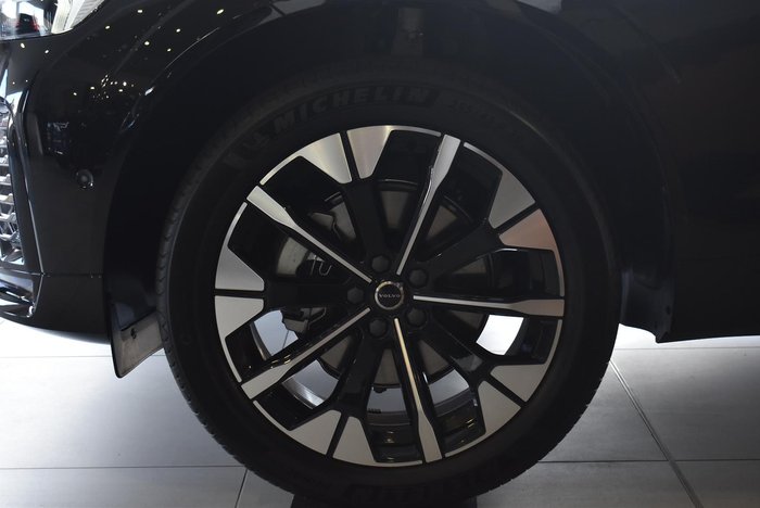 2025 Volvo XC60 Ultra B5 Dark MY26 AWD Onyx Black