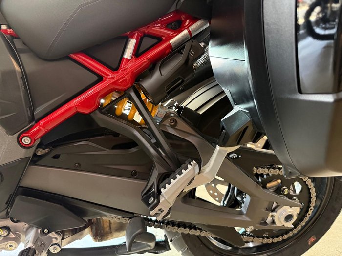 2025 Ducati Multistrada V4S Multistrada Black