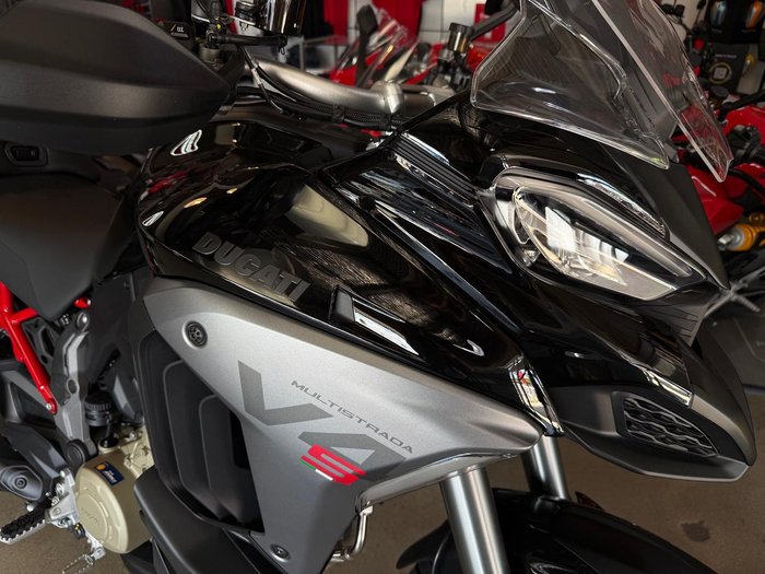 2025 Ducati Multistrada V4S Multistrada Black