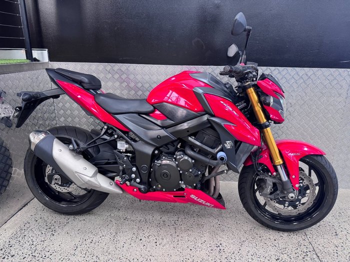 2017 Suzuki GSX-S750 RED