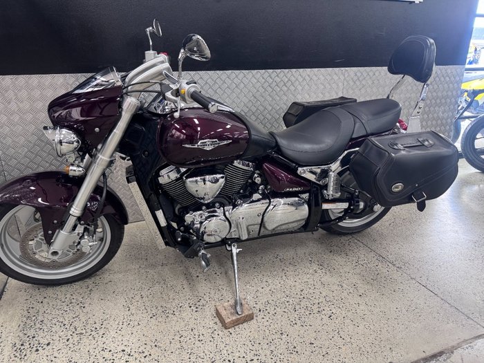 2011 Suzuki VZ1500 BOULEVARD (M90) MAROON