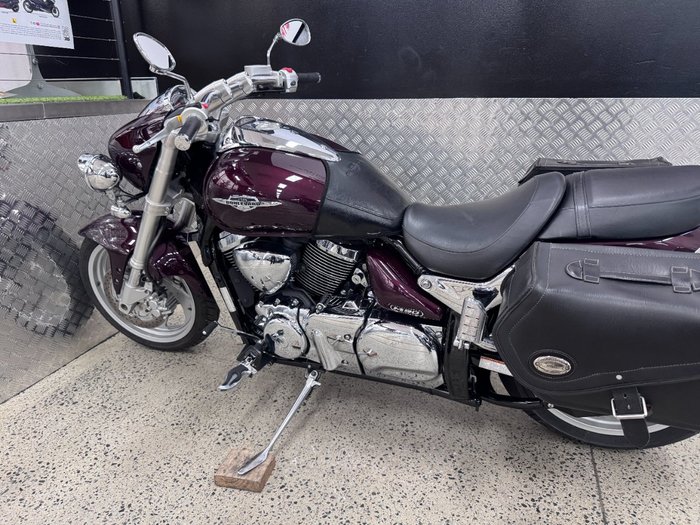 2011 Suzuki VZ1500 BOULEVARD (M90) MAROON