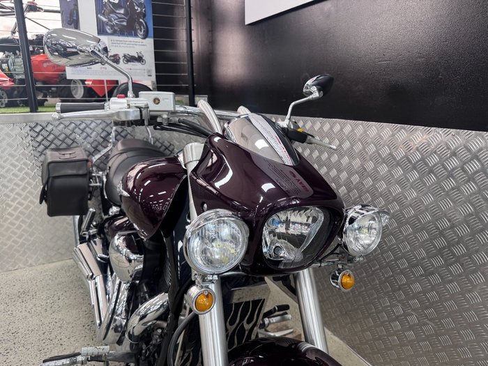 2011 Suzuki VZ1500 BOULEVARD (M90) MAROON