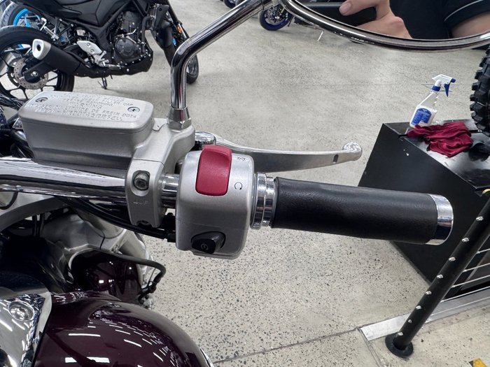 2011 Suzuki VZ1500 BOULEVARD (M90) MAROON