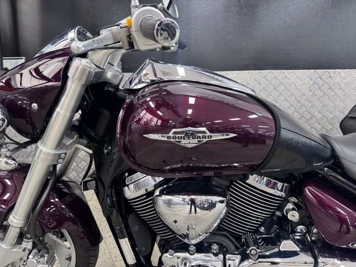 2011 Suzuki VZ1500 BOULEVARD (M90) MAROON
