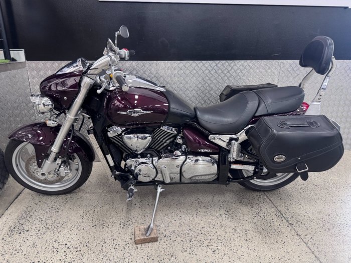 2011 Suzuki VZ1500 BOULEVARD (M90) MAROON