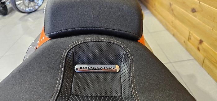 2023 Harley-davidson FXBR BREAKOUT (117) BAJA ORANGE