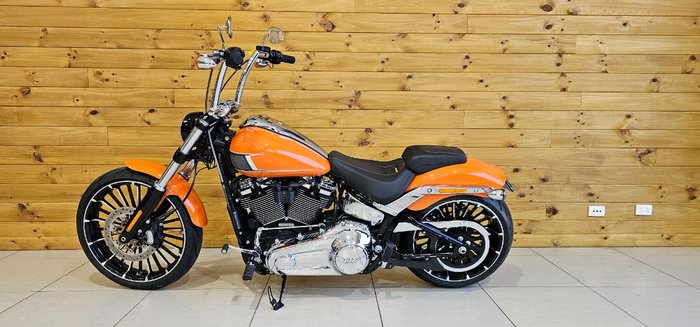 2023 Harley-davidson FXBR BREAKOUT (117) BAJA ORANGE