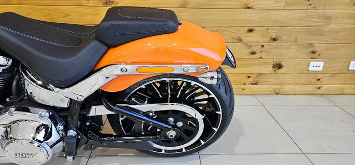 2023 Harley-davidson FXBR BREAKOUT (117) BAJA ORANGE