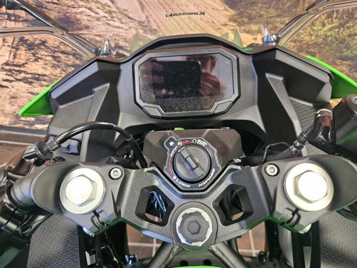 2025 Kawasaki 2025 Kawasaki 500CC Ninja 500 SE LAMS GREEN