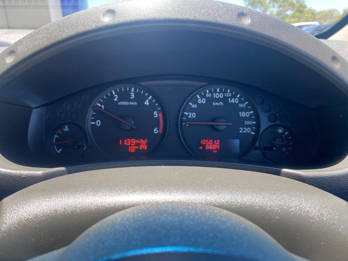 2013 Nissan Navara ST