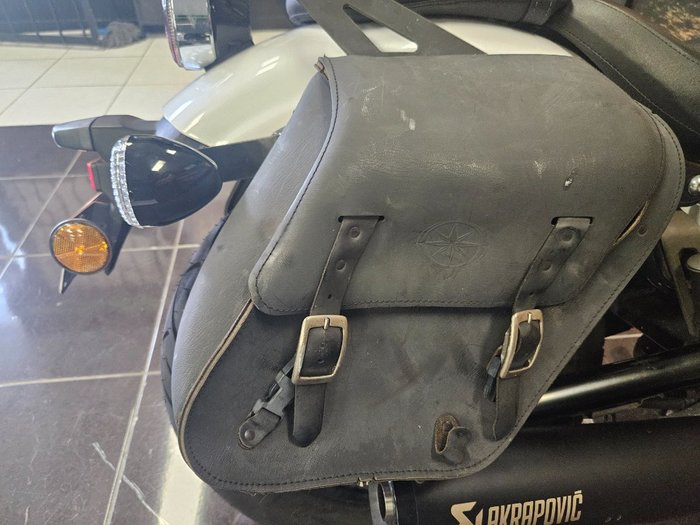 2014 Yamaha BOLT BLUE