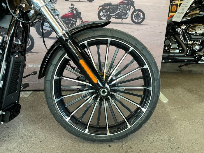 2025 Harley-davidson FXBR BREAKOUT (117) MIDNIGHT FIRESTORM