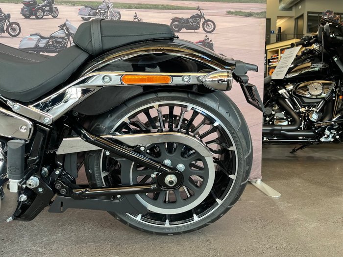 2025 Harley-davidson FXBR BREAKOUT (117) MIDNIGHT FIRESTORM