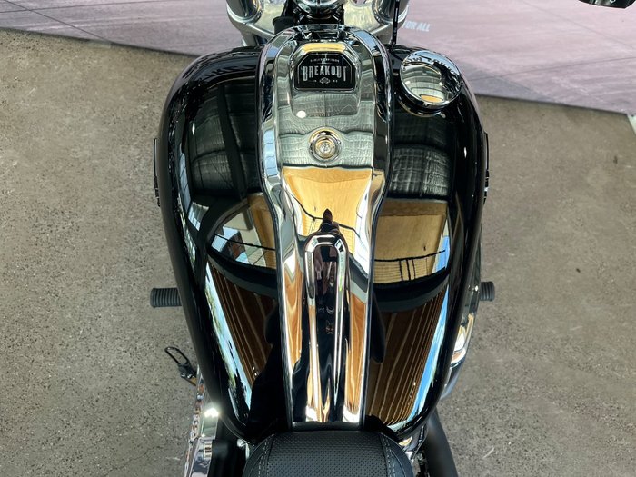 2025 Harley-davidson FXBR BREAKOUT (117) MIDNIGHT FIRESTORM