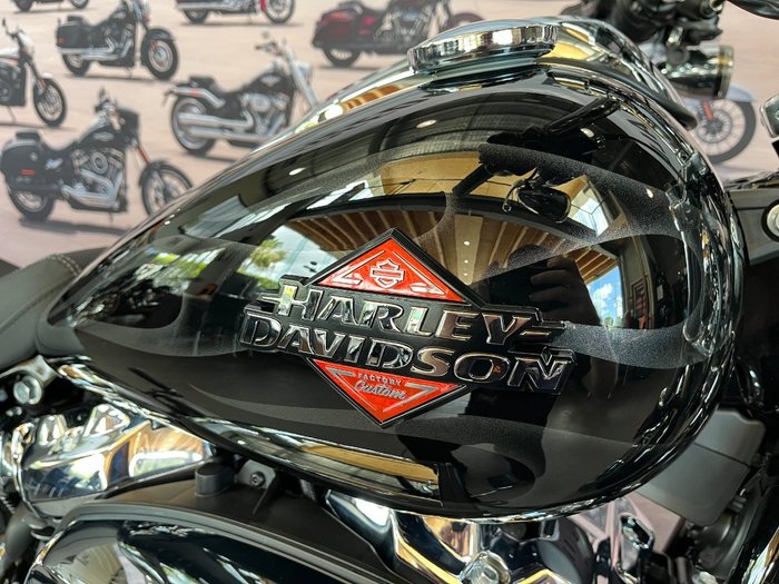 2025 Harley-davidson FXBR BREAKOUT (117) MIDNIGHT FIRESTORM