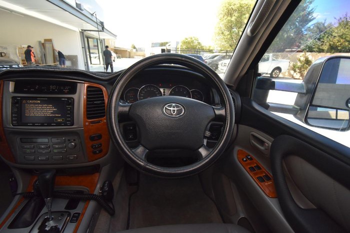 2005 Toyota Landcruiser Sahara