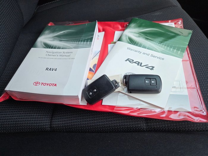 2017 Toyota RAV4 GXL