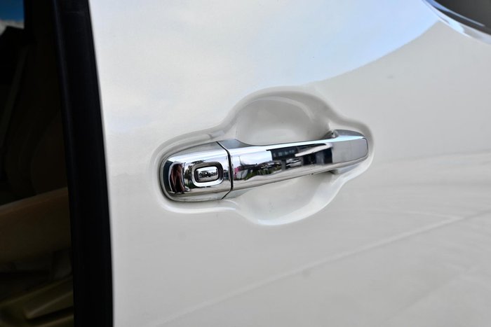 2015 Toyota Alphard Hybrid AYH30W White