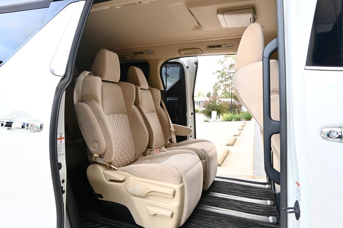 2015 Toyota Alphard Hybrid AYH30W White