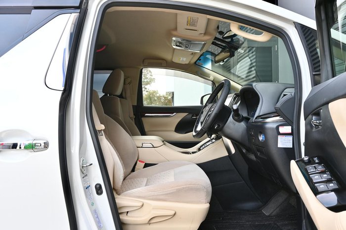 2015 Toyota Alphard Hybrid AYH30W White