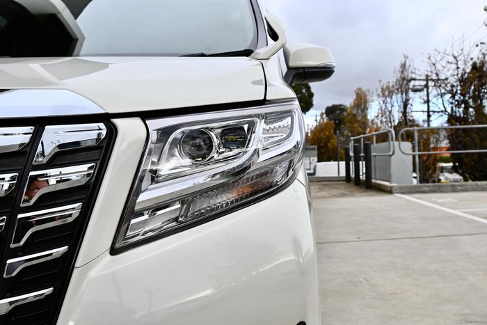 2015 Toyota Alphard Hybrid AYH30W White