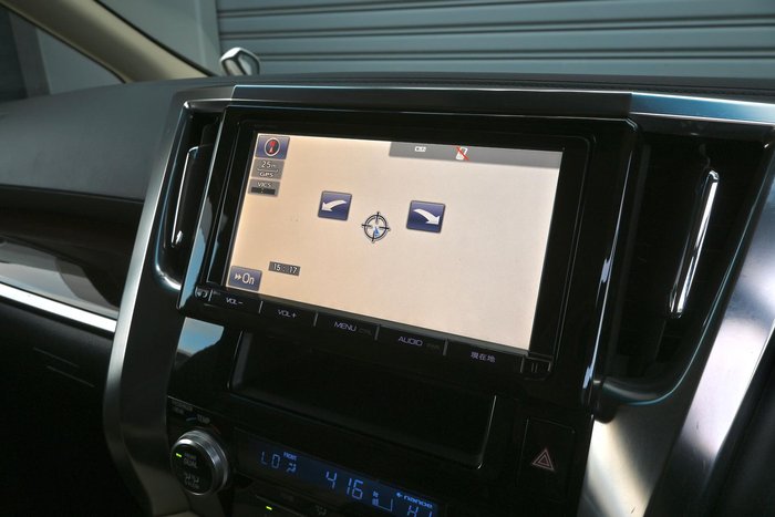 2015 Toyota Alphard Hybrid AYH30W White